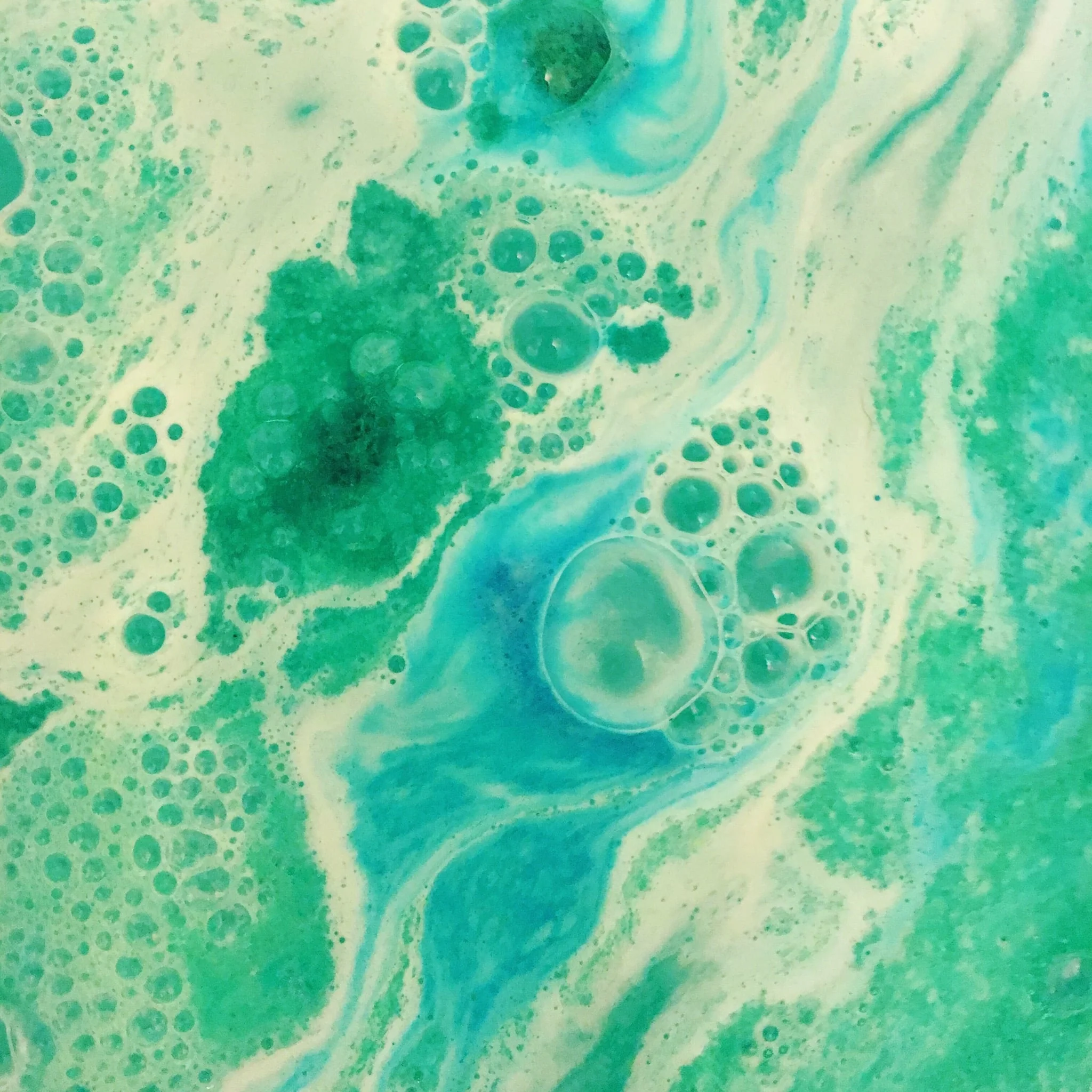 Stress Relief Luxury Bath Bomb + Genuine Diamond - Image 4