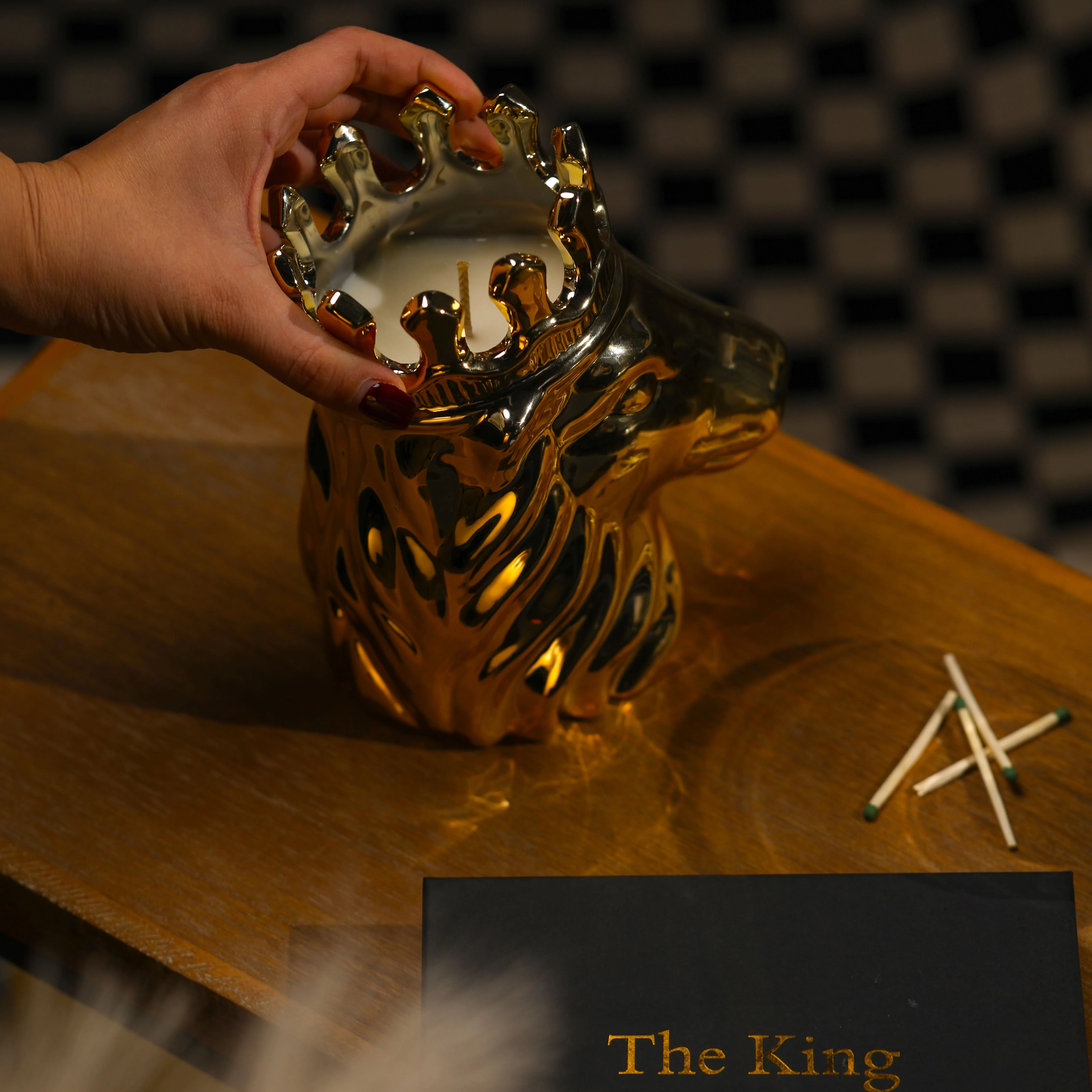 The KING + 1ct BLACK Diamond Candle - Image 6